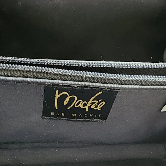 Bob Mackie Vintage Beaded shoulder bag. - Picture 2 of 7